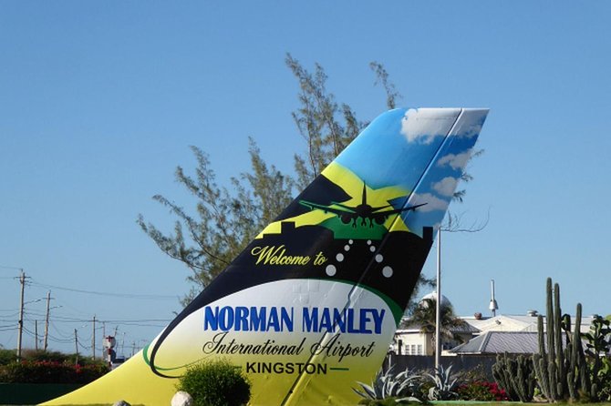 Group Private Kingston Airport Transfers (4 - 9 Persons) - How the experience fits different kinds of groups