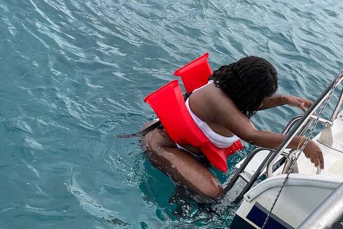 Half Day Catamaran Party Boat, Snorkeling and Hip Strip Tour - The Hip Strip and Margaritaville question