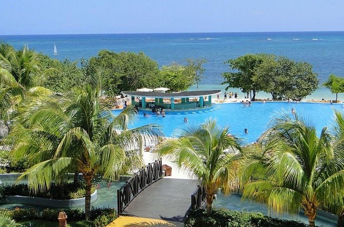 Iberostar Rose Hall Private Airport Transfer - What the $25 price means