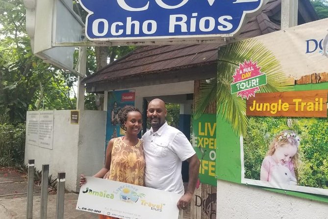Jamaica Best Water Falls Tour,Mobay Bay to Dunn's River/Blue Hole - What the $192.31 price includes