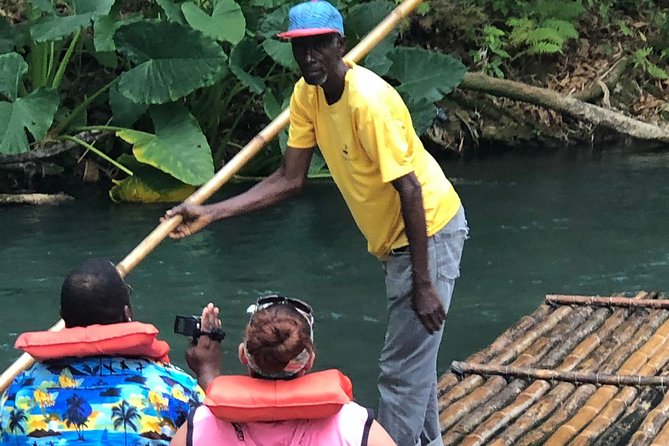 Jamaica Martha Brae Bamboo Rafting with Bus Transportation - The guides make the difference