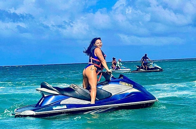 Jet Ski in Montego Bay - What the coastal setting adds