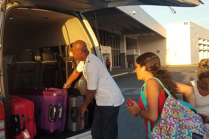 Kingston Round Trip Airport Transfers to Ocho Rios - The service style and named drivers