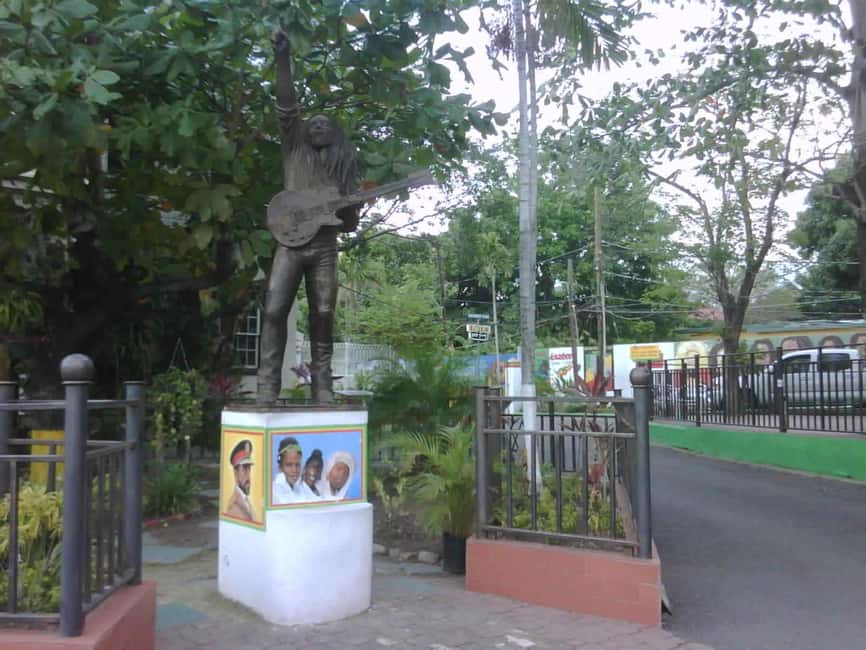 Kingston: Story of Jamaican Music Tour including Entry Fees - Why this Kingston music tour works