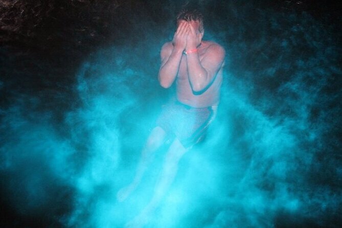 Luminous lagoon Night Tour Montego Bay - The fire show and the Jamaican atmosphere