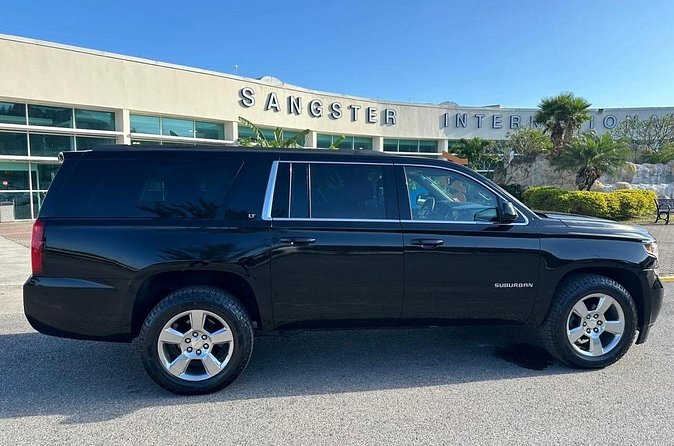 Luxury Montego Bay Airport Transfers - Timing, vehicle, and group size