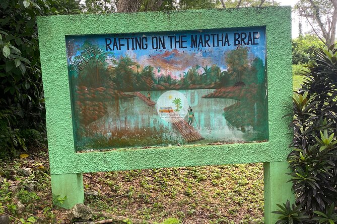 Martha Brae Bamboo Rafting Experience From Montego Bay - The stories and scenery along the Martha Brae