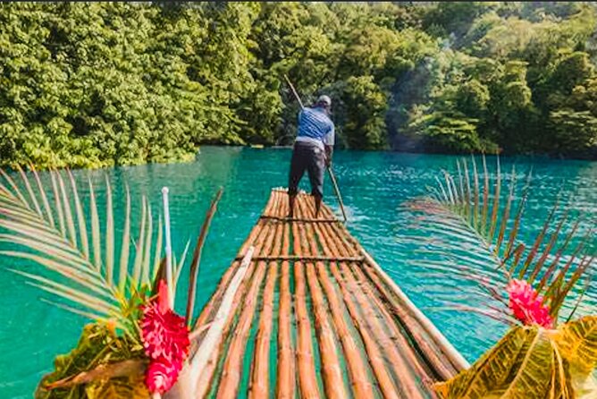 Martha Brae Rafting Experience w/Jerk Chicken Lunch, Montego Bay - Jerk chicken at Scotchies after the river