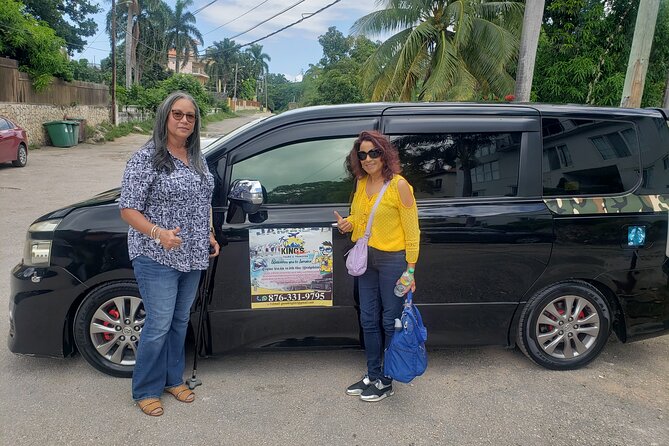 Montego Bay Airport Round Trip Transfer - Private transport versus a shared shuttle