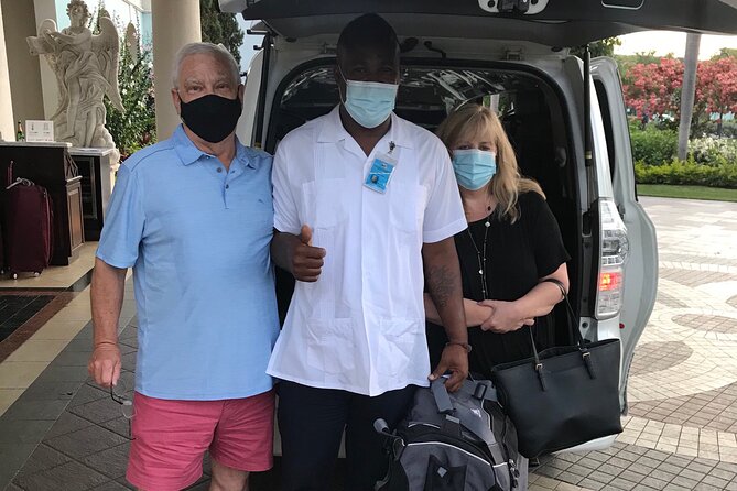 Montego Bay Airport Taxi To HEDONISM Negril - Drinks, food stops, and the small extras