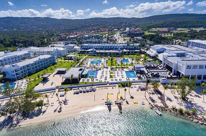 Montego Bay Airport Transfer to Montego Bay and Falmouth Hotels - What the return transfer adds