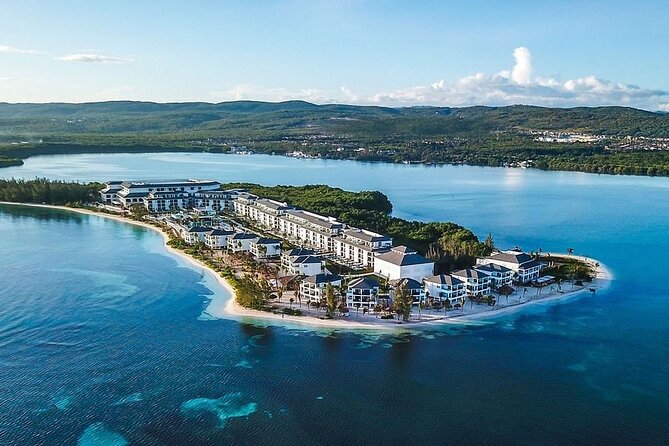 Montego Bay Airport Transfers to Hotels in Falmouth/ Trelawny - Why direct transport can improve your first day