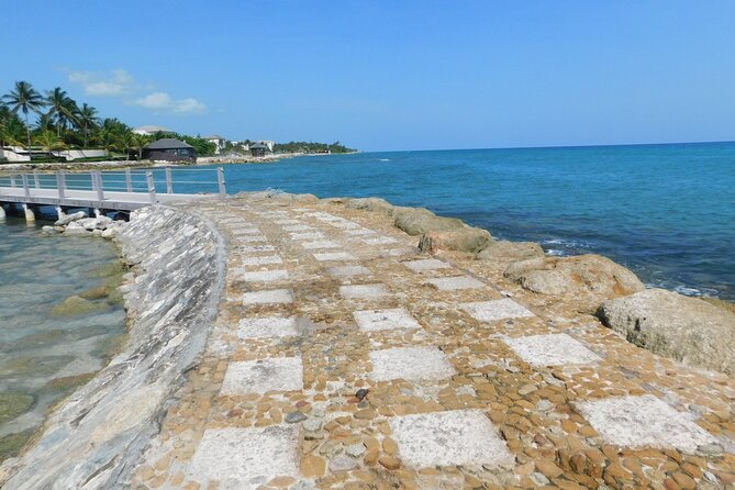 (Montego Bay area)Private Custom Design Transportation One Way - Your first ride: airport to hotel or Airbnb