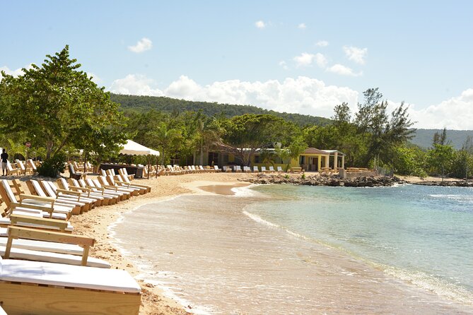 Montego Bay: Bamboo Beach Club with Lunch and Cocktails - Who will enjoy this outing most
