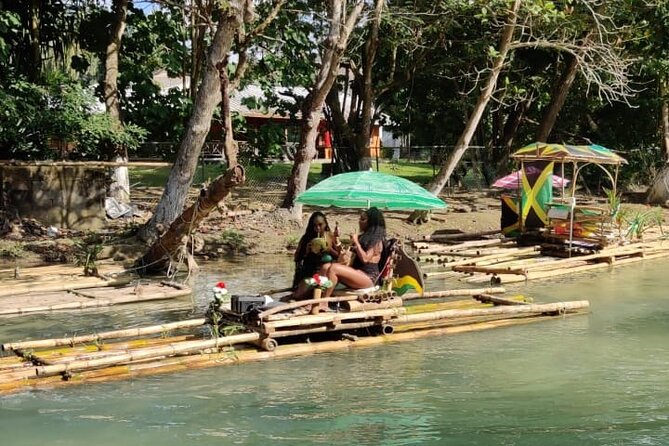 Montego Bay Bamboo River Rafting Limestone Foot Massage - What the limestone treatment feels like