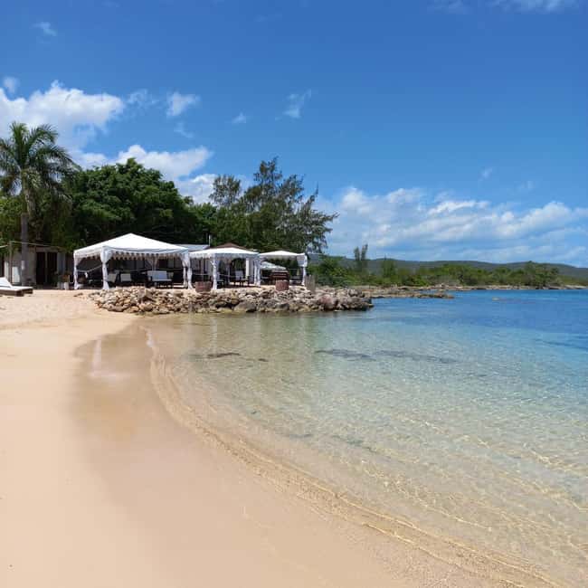 Montego Bay: Dunn's River Falls & Lunch at Bamboo Beach Club - Practical packing advice for the falls and beach