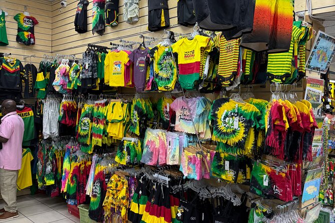 Montego Bay & Falmouth Hotels, Souvenir Shopping and sightseeing - A short outing with a Jamaican flavor