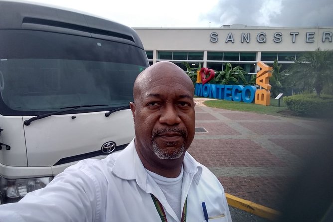 Montego Bay Hotels Private Airport Transfer to Sangster International (MBJ) - What happens after you land at MBJ