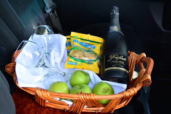 Montego Bay Hotels Private Transfer To & From MBJ Airport - The 20 to 30 Minute Ride to Montego Bay