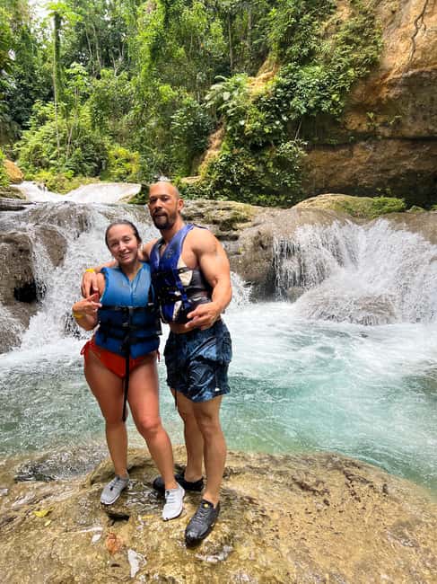 Montego Bay: Private Dunn's River Falls and Blue Hole Tour - Climbing Dunns River Falls