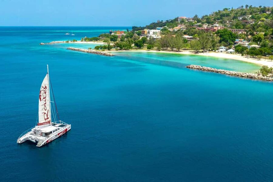 Montego Bay: Reggae Catamaran 18+ Cruise with Open Bar - Open-bar drinks and food on deck