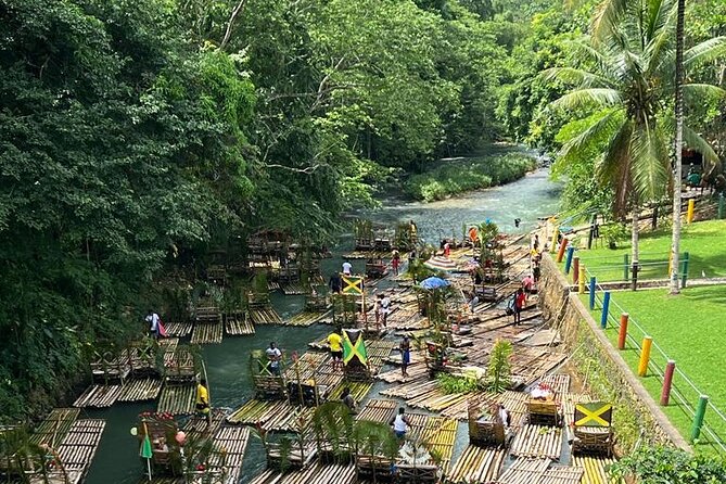 Montego Bay's Guided Bamboo Rafting Tour & Hip-strip Shopping - What the private service adds