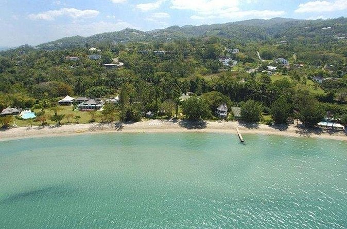 Montego Bay Sightseeing and Shopping Tour - One hour along Montego Bay’s Hip Strip