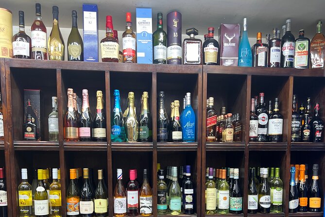 Montego Bay Sightseeing, Souvenir Shopping and local food hunt - Souvenir shopping with a local angle