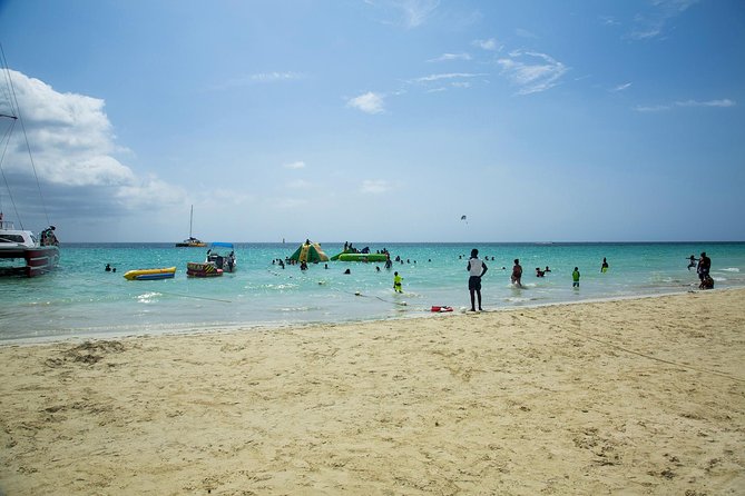 Negril 4 in 1 Day Trip from Montego Bay - Rick’s Cafe, sunset with a lively finish