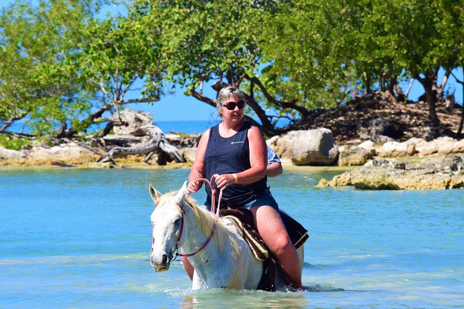 Negril 45-minute Guided Horseback Ride and Swim - Who should choose this experience?