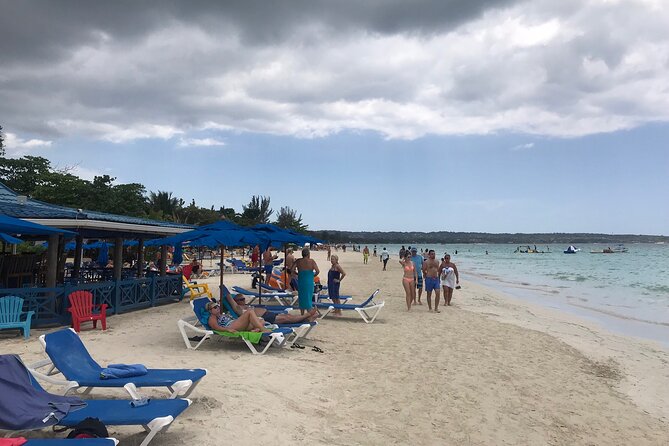 Negril 7 Mile Beach & Ricks Cafe Sunset Tour (Private ) - Key points at a glance
