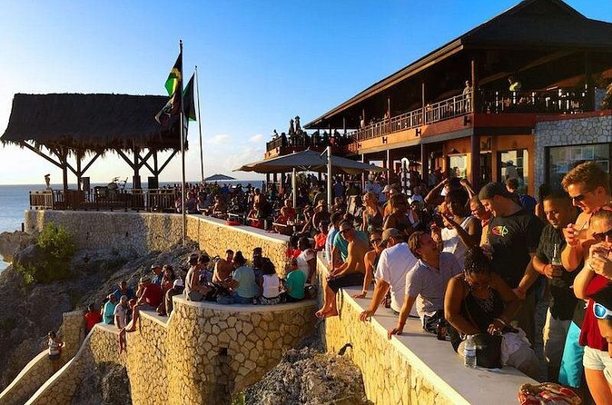 Negril 7 Miles Beach, Ricks Cafe and Shopping - A compact way to see western Jamaica