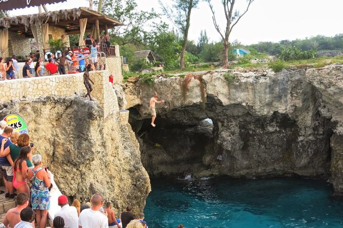Negril Beach Break and Ricks Cafe - Montego Bay Cruise Port - Lunch with jerk dishes, burgers, or lobster