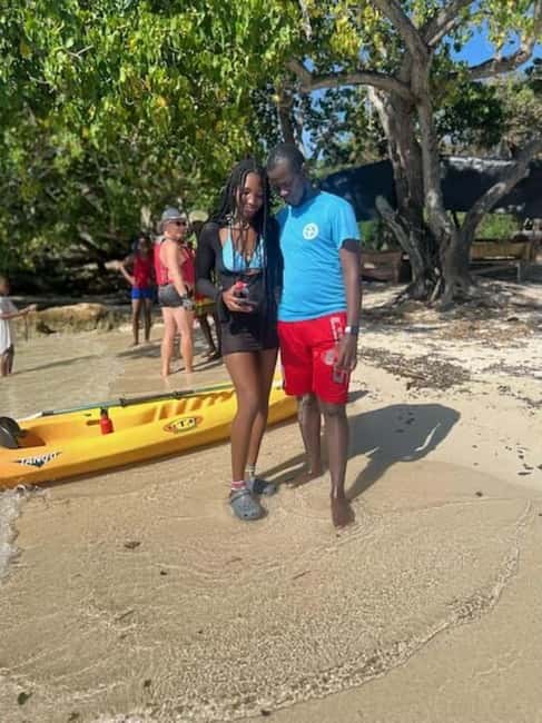 Negril: Booby Cay Island Picnic Tour with Snorkeling - A four-hour escape from Negril
