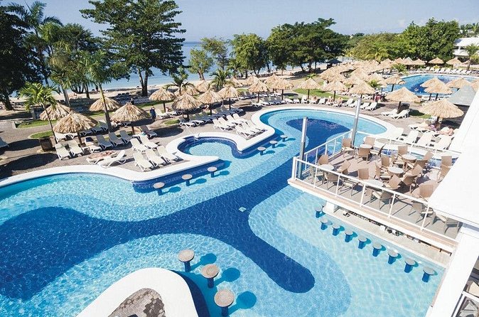 Negril Hotels Private Airport Transfer - What the private format changes