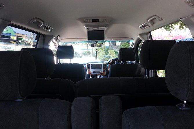 Negril Hotels Private Transfer - The airport meeting point needs attention