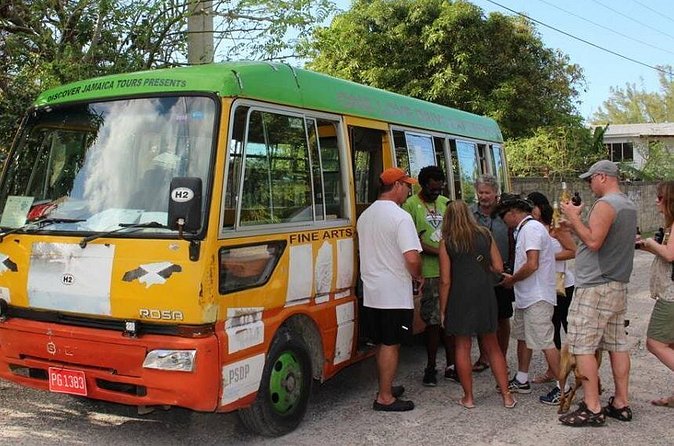 Negril One Love Bus Bar Crawl - The bus ride is part of the entertainment