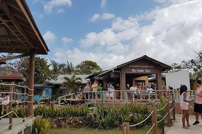 Negril One Love Bus Bar Crawl - What can go wrong, and how to reduce the risk