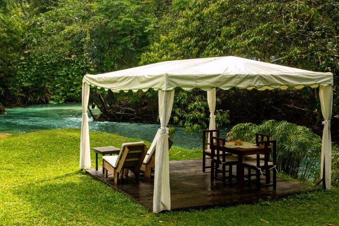 Ocho Rios: Amazing Blue Hole and Chill at Reggae Hill - Eating at the White River
