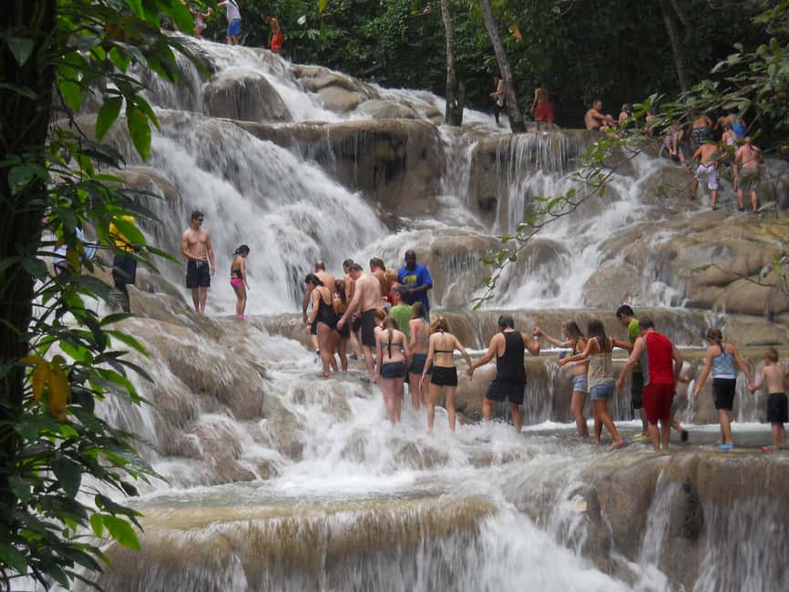 Ocho Rios: Bamboo Beach Club & Dunn’s River Falls - What arrives at the four-course lunch