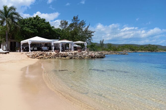 Ocho Rios: Bamboo Beach Club VIP Access with Lunch and Cocktails - A polished beach day in Ocho Rios
