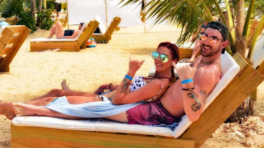 Ocho Rios: Bamboo Beach Club VIP Pass with Lunch and Drinks - Swimming in clear Caribbean water