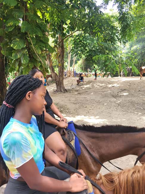 Ocho Rios : Bamboo River Rafting and HorseBack Riding - Who will enjoy this experience most