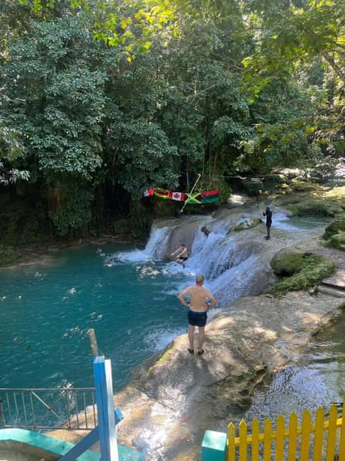 Ocho Rios: Blue Hole and Bamboo River Rafting - One hour at Island Gully Falls