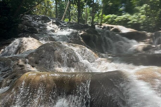Ocho Rios Blue Hole and Dunn's River Falls Tour - The guides make a real difference