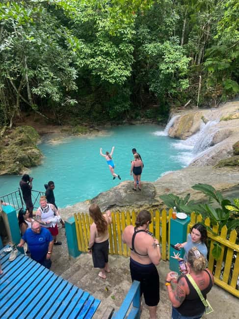 Ocho Rios : Blue Hole and Sightseeing Tour - The drive through Main Street and uptown Ocho Rios