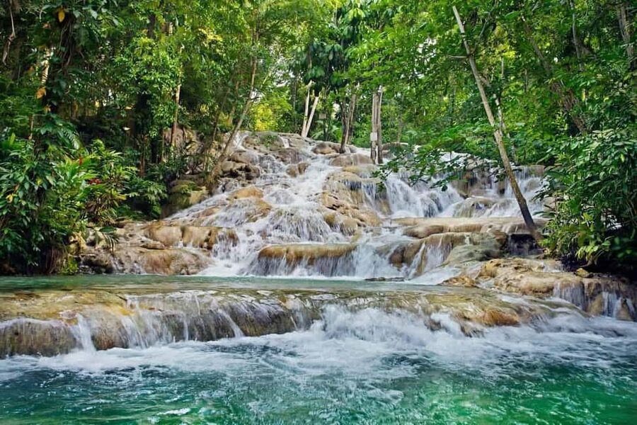 Ocho Rios: Dunn's River Falls and Shopping Tour - Climbing the falls with a human chain