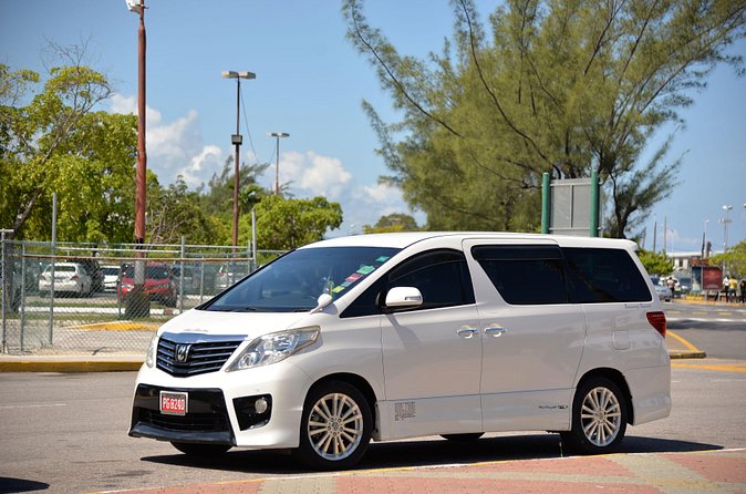 Ocho Rios Hotels Transfer Between Montego Bay Airport (MBJ) - Who will get the most from this transfer