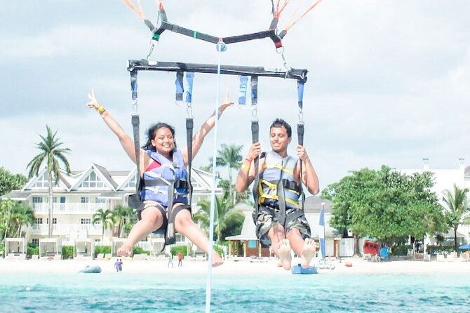 Parasailing, Blue Hole Mineral Spring, Seven Mile Beach - What to pack and what to confirm