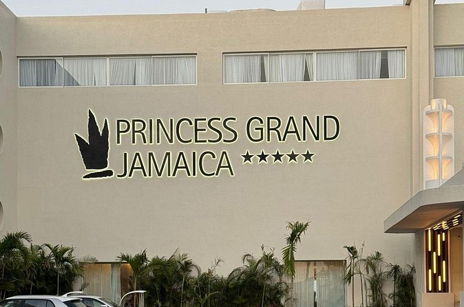 Princess Grand/Senses Mangrove Airport Transfer from Montego Bay - What the driver adds to the ride